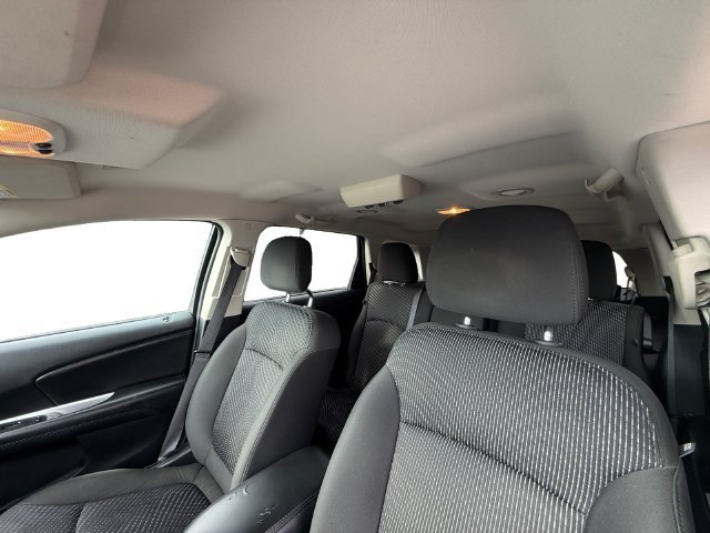 Used 2020 Dodge Journey SE w/ SE Popular Equipment Group FWD image 25