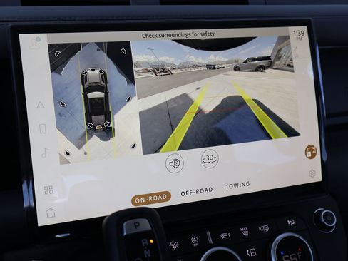 New 2026 Land Rover Defender 110 X-Dynamic SE image 13