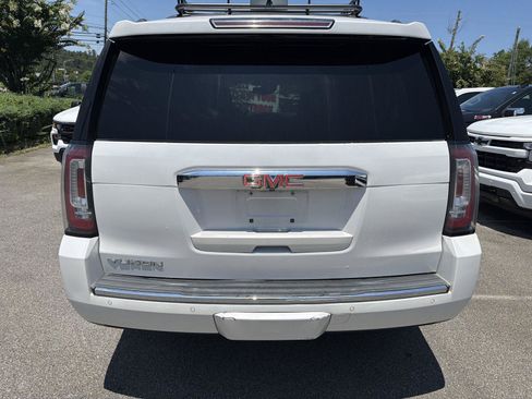 Used 2018 GMC Yukon Denali w/ Denali Ultimate Package AWD/4WD image 3