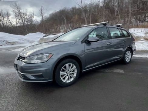 Used 2018 Volkswagen Golf S FWD image 4
