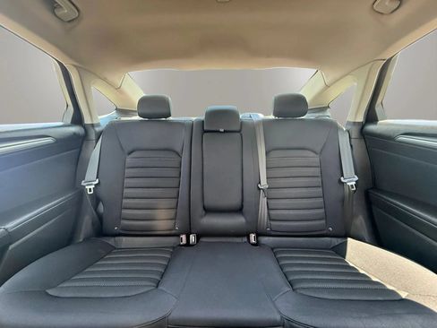 Used 2013 Ford Fusion SE FWD image 18