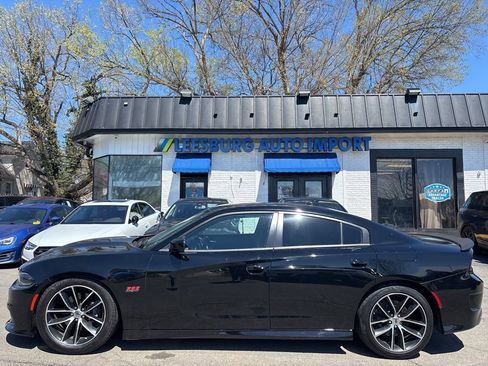 Used 2023 Dodge Charger Scat Pack w/ Plus Group RWD image 8