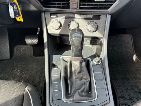 Used 2022 Volkswagen Jetta Sport FWD image 18
