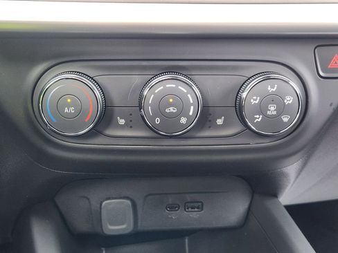 New 2026 Chevrolet Trax RS image 19