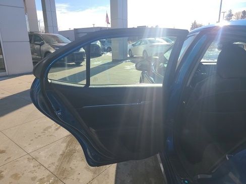 Used 2019 Toyota Camry LE image 14