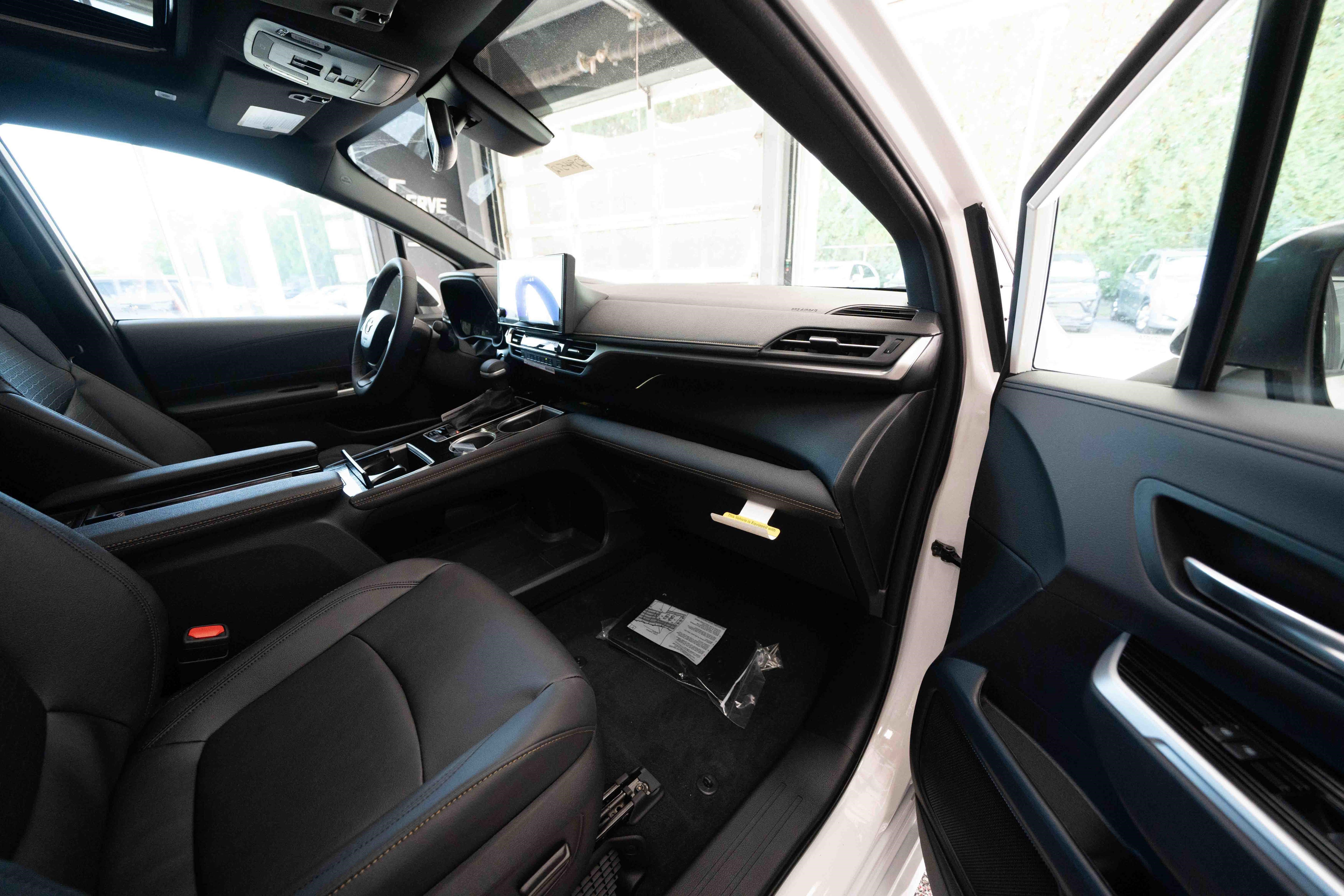 New 2026 Toyota Sienna XLE Woodland Edition AWD/4WD image 26