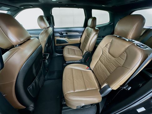 Used 2020 Kia Telluride SX w/ SX Prestige Package image 29