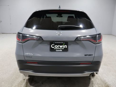 Used 2024 Honda HR-V Sport image 3