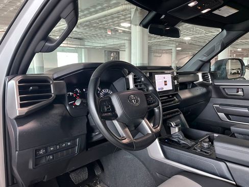 Used 2025 Toyota Tundra SR5 AWD/4WD image 16
