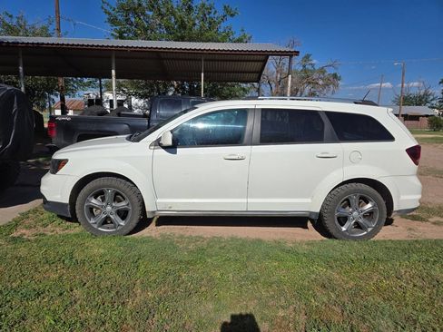 Used 2017 Dodge Journey Crossroad FWD image 1