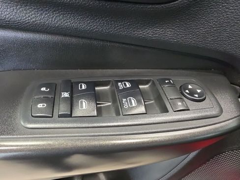 Used 2019 Jeep Cherokee Trailhawk AWD/4WD image 21