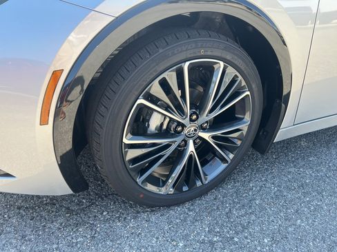 New 2026 Toyota Prius XLE image 5