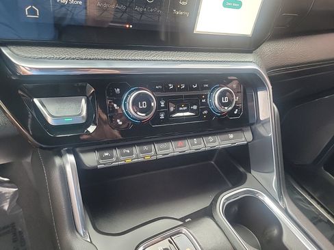 Used 2023 GMC Sierra 1500 Denali w/ Denali Reserve Package AWD/4WD image 25