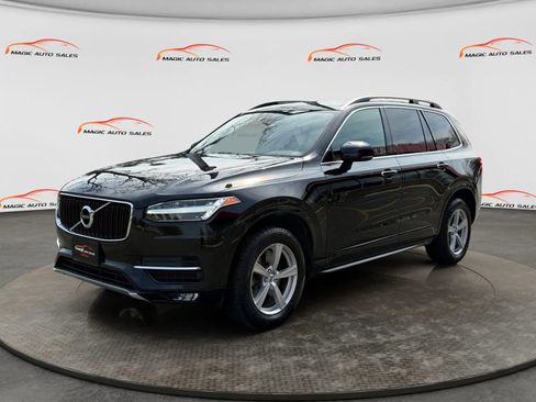 Used 2019 Volvo XC90 T5 Momentum image 1