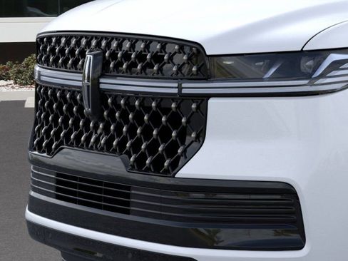 New 2025 Lincoln Navigator L Black Label w/ Black Label Special Edition AWD/4WD image 17