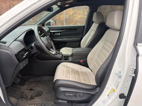 Used 2024 Honda CR-V Sport Touring image 12