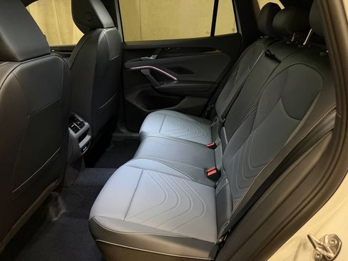 New 2026 Volkswagen Tiguan SE R-Line AWD/4WD image 22