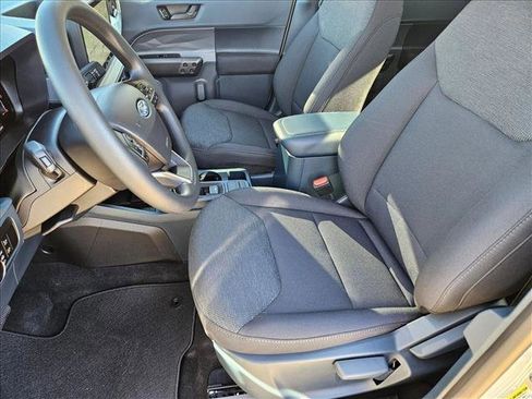 New 2025 Ford Maverick XL w/ Equipment Group 101A image 4