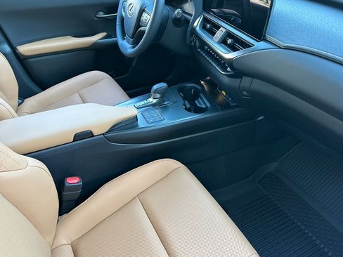 New 2026 Lexus UX 300h AWD image 24
