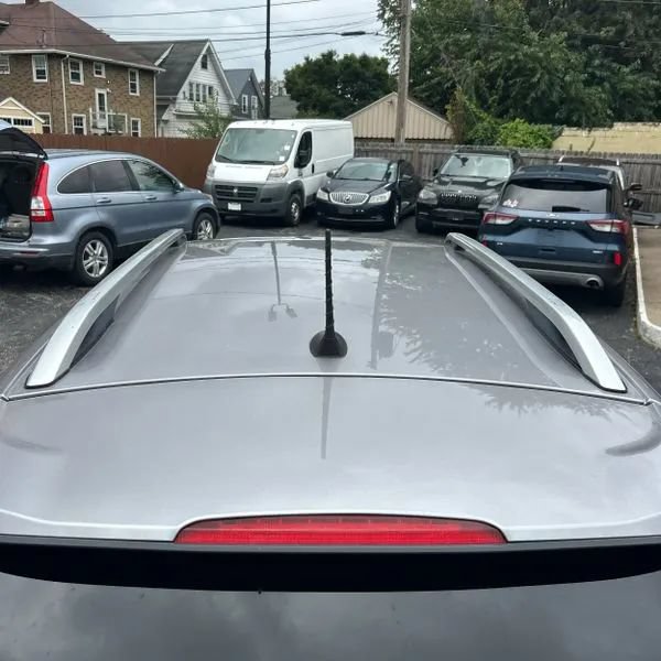 Used 2019 Jeep Cherokee Limited AWD/4WD image 6