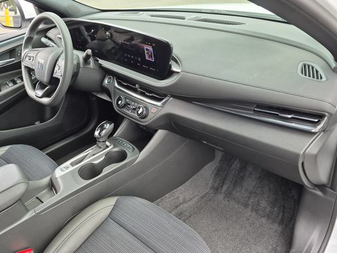 Certified 2025 Buick Envista Sport Touring w/ Advanced Safety Package FWD image 27