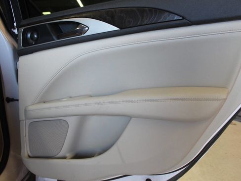 Used 2020 Lincoln MKZ Reserve image 10