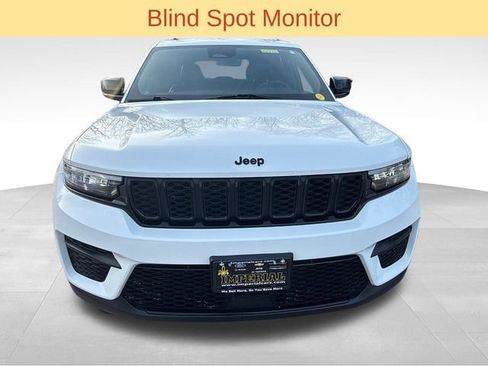 Used 2023 Jeep Grand Cherokee Altitude image 4