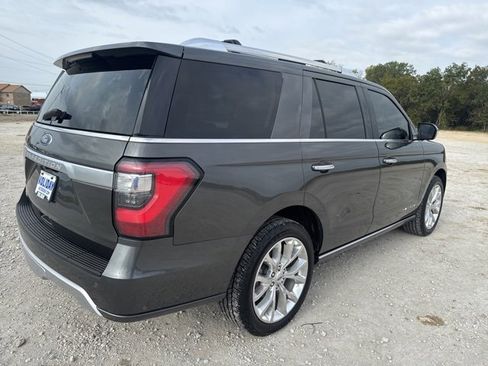 Used 2019 Ford Expedition Platinum image 7
