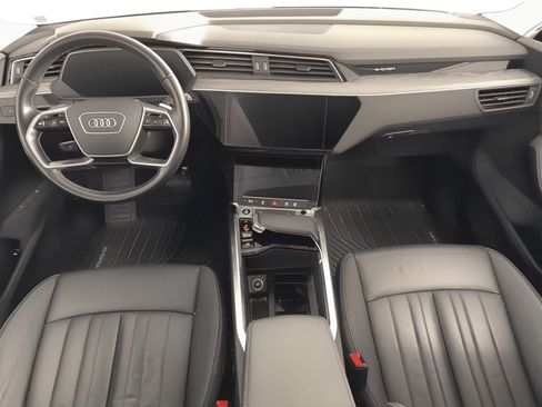 Used 2021 Audi e-tron Premium w/ Convenience Plus Package image 19