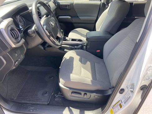 Used 2023 Toyota Tacoma SR5 RWD image 17