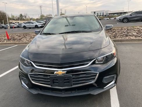 Used 2018 Chevrolet Malibu LT image 12