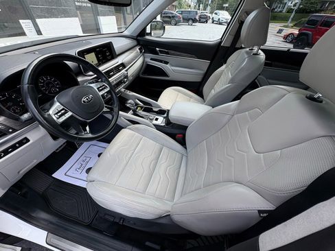 Used 2020 Kia Telluride SX w/ SX Prestige Package image 11