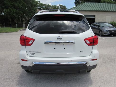 Used 2020 Nissan Pathfinder SV FWD image 4