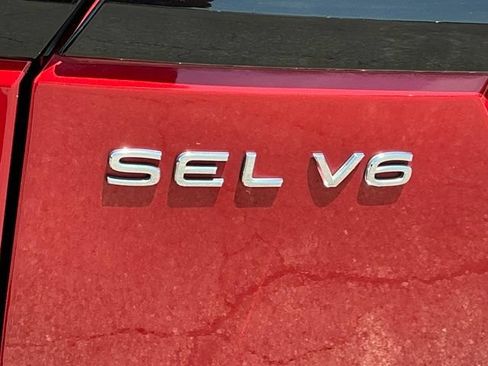Certified 2023 Volkswagen Atlas SEL R-Line AWD/4WD image 10
