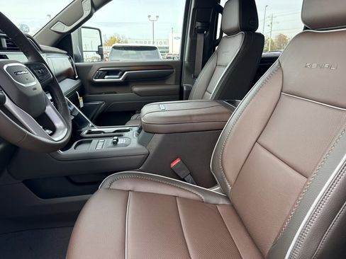 New 2026 GMC Sierra 3500 Denali w/ Denali Reserve Package AWD/4WD image 5