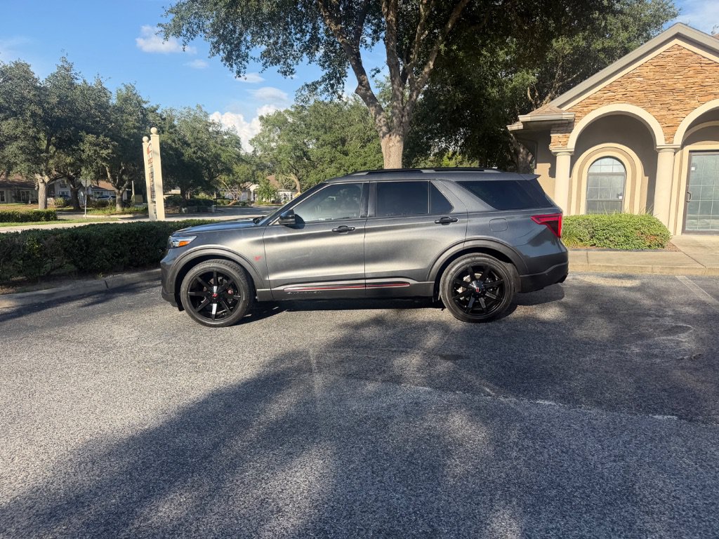 Used 2020 Ford Explorer ST w/ Premium Technology Package AWD/4WD image 11