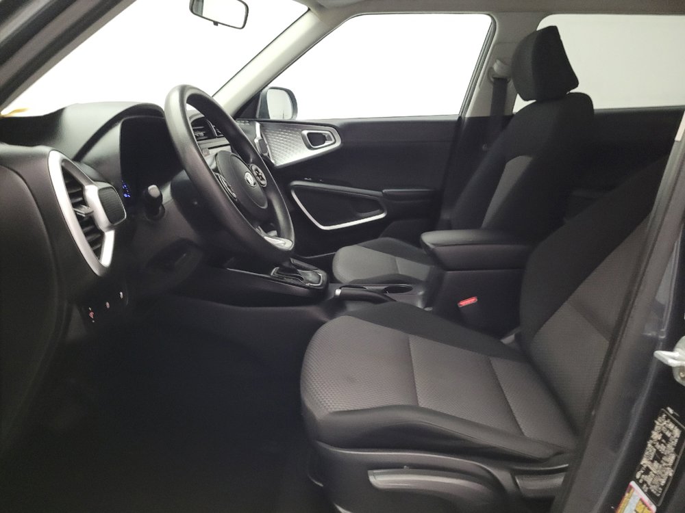 Used 2020 Kia Soul LX FWD image 17