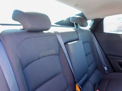 Used 2019 Chevrolet Malibu LT image 13