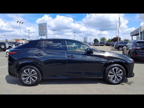 Used 2024 Lexus RZ 300e Premium w/ Accessory Package (Z1) FWD image 9