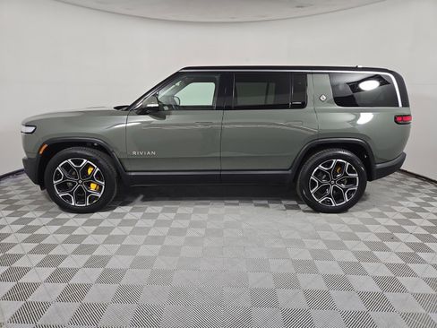 Used 2022 Rivian R1S Launch Edition image 2