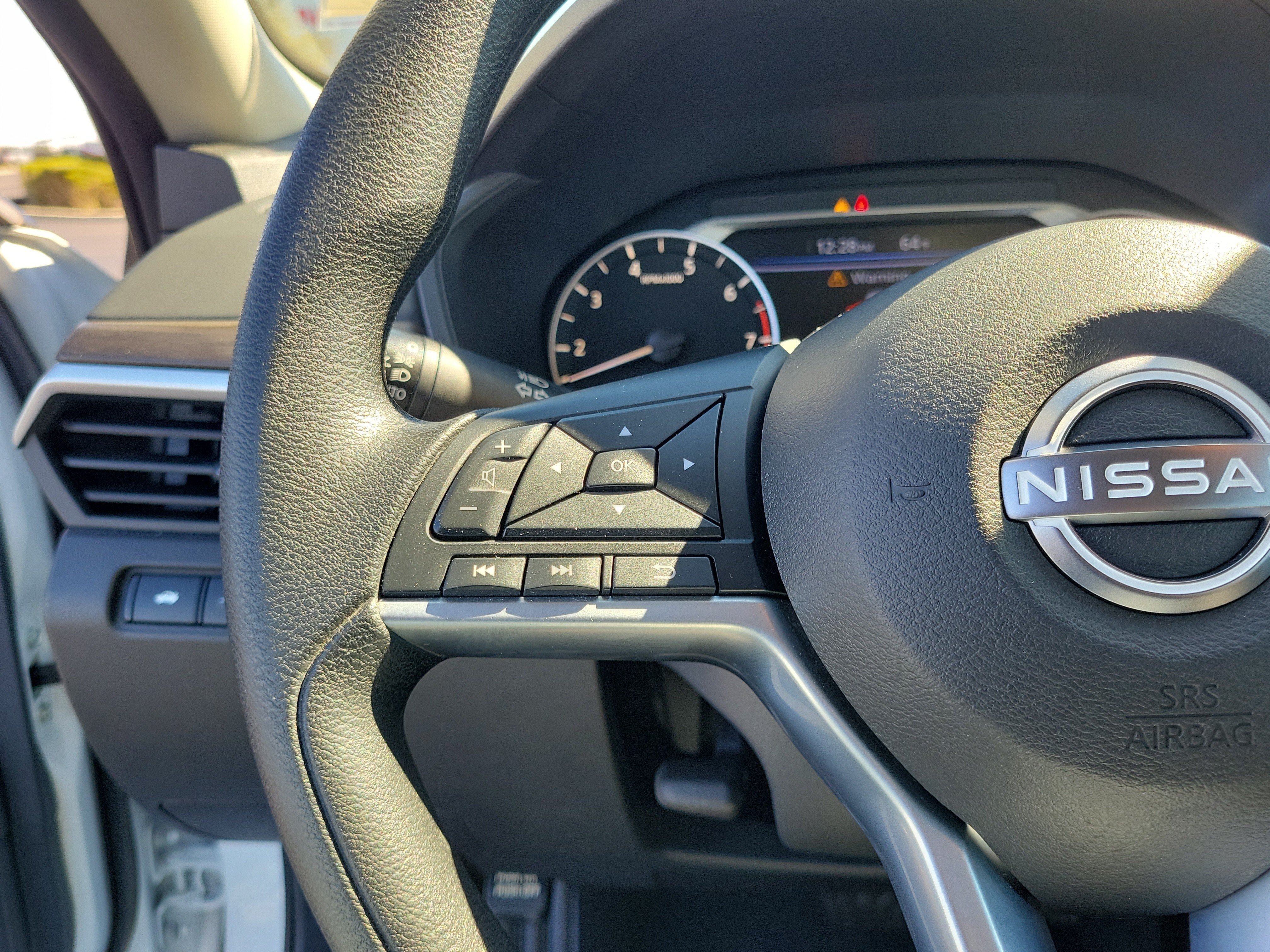 Certified 2025 Nissan Altima 2.5 SV FWD image 22