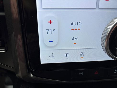 Used 2023 Ford Expedition Max Limited image 24