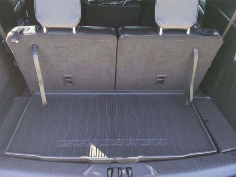 Used 2022 Ford Explorer ST-Line image 18