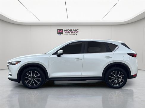 Used 2018 MAZDA CX-5 Touring w/ Preferred Equipment Package image 4