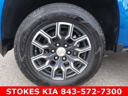 Used 2023 Chevrolet Colorado LT w/ LT Convenience Package III RWD image 10