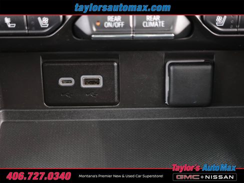 Used 2024 GMC Yukon AT4 w/ Technology Package AWD/4WD image 24