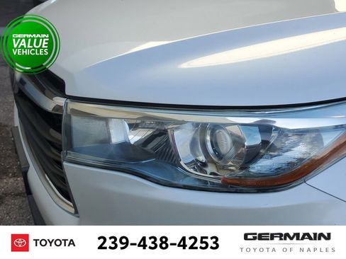 Used 2014 Toyota Highlander Limited Platinum image 12