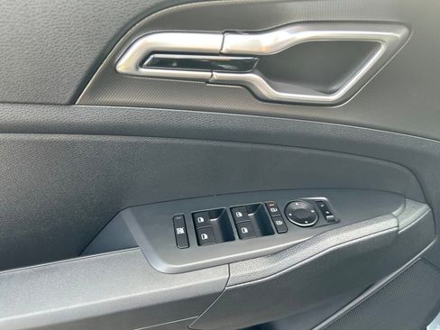 New 2026 Kia Sportage LX image 29