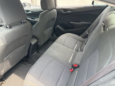 Used 2017 Chevrolet Cruze LT FWD image 11