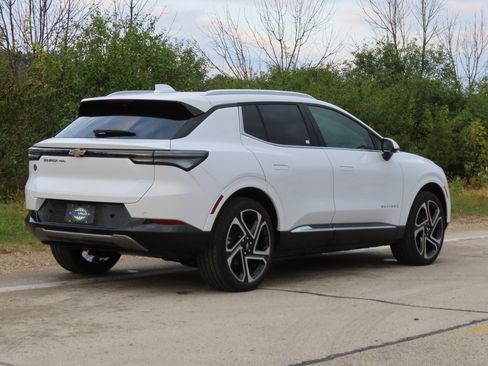 New 2026 Chevrolet Equinox EV LT w/ Convenience Package II image 3